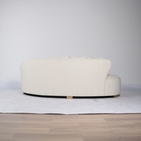 Sofá seccional curvo creativo de media luna con cojín suave, muebles ligeros de lujo para sala de estar de Hotel personalizados