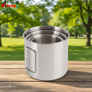 <span class=keywords><strong>Set</strong></span> di 4 Tazze in Acciaio Inox <span class=keywords><strong>con</strong></span> Manici Pieghevoli, Impilabili e Portatili per Escursioni, Campeggio e Picnic - Product Image 1