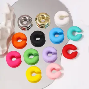 Großhandel Candy Color Acryl CC Ohrringe Frauen Mode nicht durchbohrte Ohr manschette Ohrringe