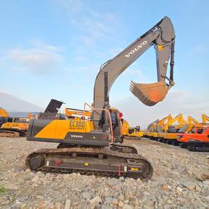 Venta Especial: Volvo EC300 Usada con Certificación CE |   Máquina con Pocas Horas de Uso al Mejor Precio - Product Image 3