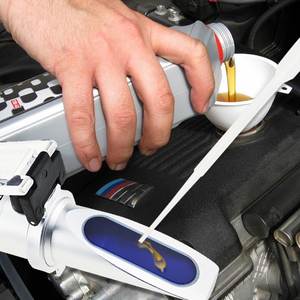 Réfractomètre numérique automobile professionnel 5-en-1 pour liquide de refroidissement, liquide de batterie, antigel, liquide lave-glace avec ATC - Product Image 2