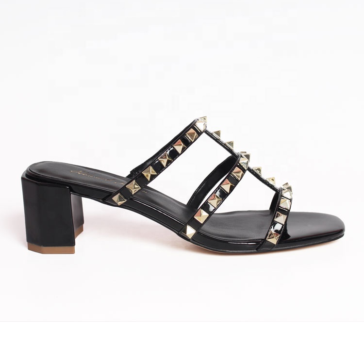 Оптовая продажа с фабрики, женские сандалии на высоком каблуке средней высоты с пирамидальными шпильками, сексуальные женские сандалии