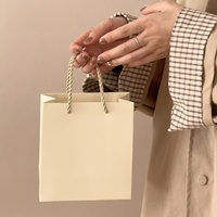 Sacs en papier de luxe durables pour bijoux et lunettes - Emballage cadeau personnalisé pour colliers, bagues, bracelets