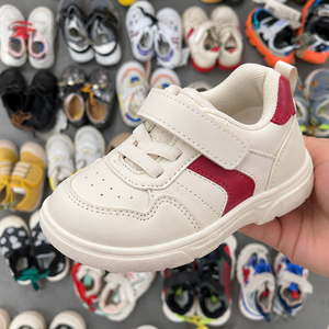 Zapatillas deportivas blancas para niños en diseños variados, zapatillas de skate para niños color azul para tiendas minoristas y colecciones de calzado. - Product Image 2