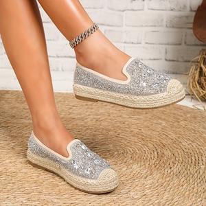 NOVEDAD DE VERANO 2025, zapatos de <span class=keywords><strong>pescador</strong></span> con suela de paja y diamantes de imitación elegantes y cómodos para mujer, <span class=keywords><strong>Sandalias</strong></span> planas versátiles informales - Product Image 2