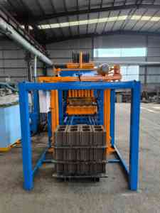 Machine automatique de fabrication de briques en béton Machine à blocs Lugo pour brique <span class=keywords><strong>Monomur</strong></span> Fabrica De Ladrillos - Product Image 2