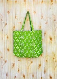 Grand sac fourre-tout en coton matelassé avec fermeture à glissière, imprimé floral en blocs, poche intérieure - Style bohème pour le shopping et l'usage quotidien - Product Image 6