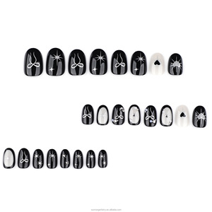 Puntas de Uñas Artificiales Cortas en Forma de Almendra, Uñas de Colores Pastel, <span class=keywords><strong>Manicura</strong></span> <span class=keywords><strong>con</strong></span> Temática Negra, Diseños de Moños y Corazones - Product Image 3