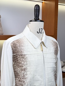 Manteau 100% peau de crocodile, personnalisation sur mesure, tissu de haute qualité, fermeture éclair, design classique et polyvalent - Product Image 5