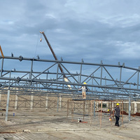 Structure en acier lourd de haute qualité à bas prix pour hangar à vaches/étable/poulailler/bergerie avec fabricant spécialisé dans la soudure