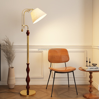 Lampe sur pied à bras articulé de style européen moderne avec abat-jour en tissu beige et base LED E27 pour la décoration du bureau et du salon