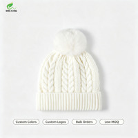 Cappello Beanie Vintage Caldo Lavorato a Maglia con Risvolto a Costine, Patch in Finta Pelle Jacquard Personalizzato con Pompon, Ideale per Escursioni e Uso Casual