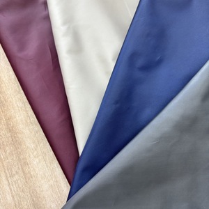 Nuevo diseño 100% poliéster respetuoso con el medio ambiente 300t Full Dull Tafetán Cire impermeable con <span class=keywords><strong>tela</strong></span> de aluminio para chaqueta de plumón - Product Image 2