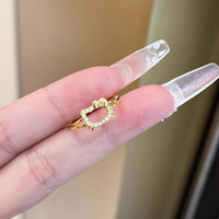 Bague Hello Kitty en cuivre écologique au design élégant et doré, haut de gamme et polyvalente