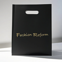 Sac publicitaire en plastique découpé à la forme avec poignée, idéal pour les boutiques de vêtements, vente en gros d'usine
