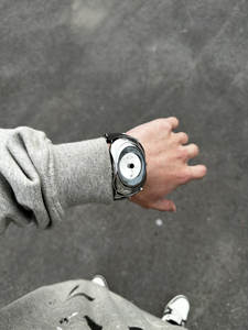 Montre à quartz analogique en silicone Y2k-Oak Time Bomb Original Millennium Y2K, design rétro de niche, géométrique, avant-gardiste - Product Image 5