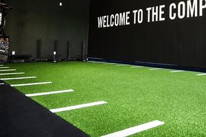 <span class=keywords><strong>Gazon</strong></span> artificiel professionnel pour salle de sport, personnalisation du logo <span class=keywords><strong>et</strong></span> des lignes de graduation - Product Image 3