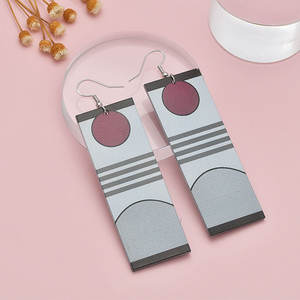 Aretes <span class=keywords><strong>de</strong></span> <span class=keywords><strong>Tanjiro</strong></span> al Por Mayor Estilo Anime Japonés Demon Slayer con Clip para Oreja, Colgante <span class=keywords><strong>de</strong></span> Mariposa en Acrílico a la Moda para Hombre y Mujer - Product Image 3