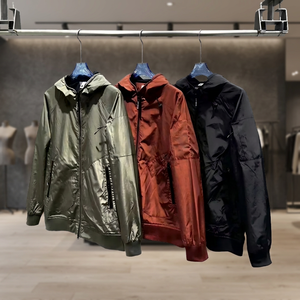 Blouson Bomber à Capuche pour Homme – Coupe Décontractée, Coupe-Vent, Couleur Unie, Fermeture Éclair Avant, Coupe Classique, Extérieur en Polyester et Nylon - Product Image 2