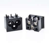 Konektor Listrik C6 Hitam Bulat 3-Pin Male Inlet Outlet 2.5A 250V Soket Daya dengan Arus Terukur Tinggi