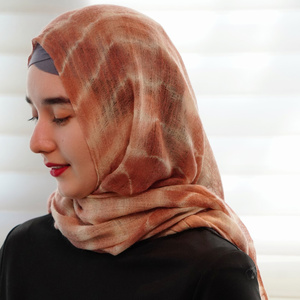 Châle Écharpe Tendance 2026 en Laine Acrylique Polaire Teintée Ombrée, Tissu Vela Cachemire, Dupatta Fantaisie Hiver, Hijabs Turcs pour Femmes Musulmanes - Product Image 1