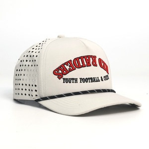 Casquette de camionneur personnalisée imperméable à 5 panneaux, perforations découpées au <span class=keywords><strong>laser</strong></span>, logo brodé en 3D, performance personnalisée, golf, 100% polyester - Product Image 2
