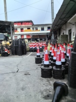 Cône de signalisation routière réfléchissant en caoutchouc de qualité ingénierie, modèle LZ-454, pour la gestion routière, signalisation d'interdiction de stationnement, protection IP65, Qingdao