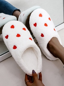 Femmes maison coeur <span class=keywords><strong>amour</strong></span> en peluche pantoufles mousse à mémoire moelleux doux pantoufles sans lacet hiver chaussures chaudes pour femmes - Product Image 3