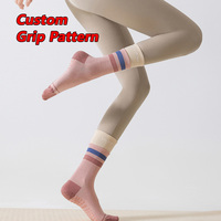 Chaussettes de yoga et de Pilates pour femmes, de haute qualité, personnalisées, antidérapantes, antibactériennes, confortables, tricotées, à compression, pour le Pilates au sol