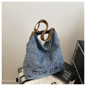 Bolso de Hombro de Mezclilla con Estampado de Letras, Dos Asas, Cierre Abierto, Bolso Tote para Mujer, Fabricante de Bolsos Personalizados - Product Image 1