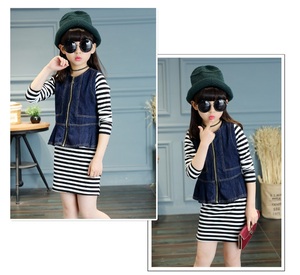 Venta al por Mayor de Conjuntos de Ropa para Niños, Estilo Nuevo, Vestido Largo y Chaqueta Vaquera Infantil - Product Image 2