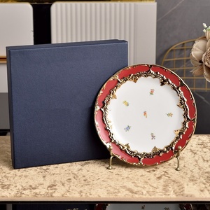 38/2000 European style luxury golden ceramic plate for home use and gift giving - Product Image 3
