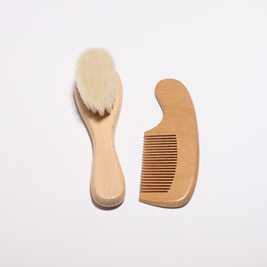 Brosse à Cheveux pour Bébé avec Manche en Bois, Poils <span class=keywords><strong>de</strong></span> Chèvre Naturels et Doux, Idéale pour Croûtes <span class=keywords><strong>de</strong></span> <span class=keywords><strong>Lait</strong></span>, pour Nouveau-nés et Tout-petits - Product Image 4