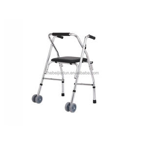 Déambulateur pliable léger avec siège et roues avant pour personnes <span class=keywords><strong>âgée</strong></span>s, extérieur et maisons de retraite - Product Image 1