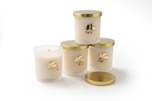 AIKUN OEM Custom Long Lasting Aromatherapy Candles Gift Set Private Label Luxury Wholesale Soy Wax Aromatic Glass Candle - Product Image 3