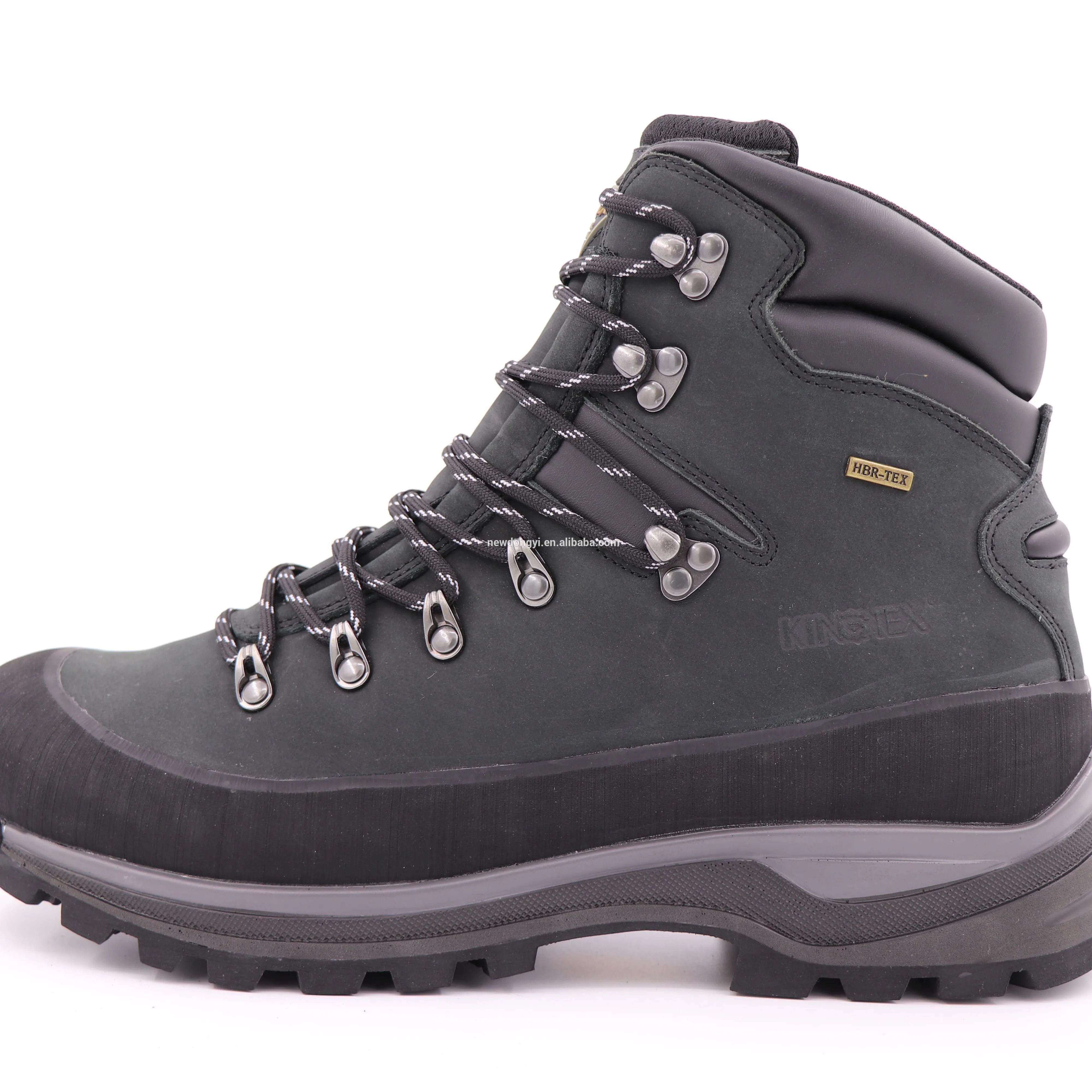 D11328-1 Mountaineering Footwear Hiking Boots