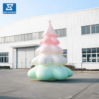 Sapin de Noël gonflable coloré, design artistique de sapin de Noël gonflable
