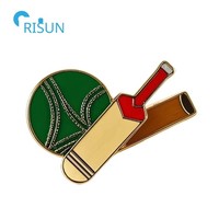 Épingles, badges et broches promotionnels personnalisés en émail 3D sur le thème du cricket (batteur, joueur de cricket, casquette, chapeau, revers)