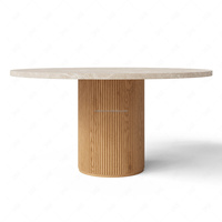 Ensemble de salle à manger sculptural sur mesure FERLY, table ronde en chêne cannelé artisanale, chaises en cuir vegan, taille et finition au choix