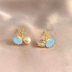 Orecchini a perno con conchiglia e stella marina da donna, graziosi gioielli estivi delicati ispirati all'oceano - Product Image 6