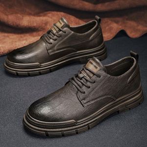 High Quality New Winter Trend Men's British Style Plus Suede Slip-On Warm Shoes Florals for All Seasons Jick Laser-Carved Insole - Product Image 1