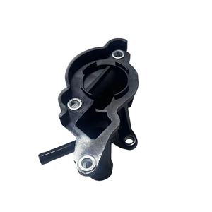 04E121121F 04E121121B Connecteur <span class=keywords><strong>de</strong></span> tuyau <span class=keywords><strong>de</strong></span> <span class=keywords><strong>refroidissement</strong></span> automobile Bride <span class=keywords><strong>de</strong></span> <span class=keywords><strong>pompe</strong></span> <span class=keywords><strong>de</strong></span> <span class=keywords><strong>refroidissement</strong></span> Couvercle <span class=keywords><strong>de</strong></span> thermostat pour Jetta Bora <span class=keywords><strong>Golf</strong></span> Trek - Product Image 4