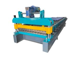 Machine de formage à froid de tôles trapézoïdales à grande vitesse <span class=keywords><strong>pour</strong></span> la production de panneaux de <span class=keywords><strong>toiture</strong></span> métalliques - Product Image 1