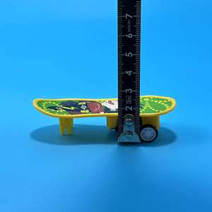 Mini voitures à rétrofriction en gros, mini voitures jouets à inertie pour enfants, jouets de skate à doigts, jouets pour garçons - Product Image 4