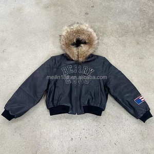 Fabrication sur mesure de vestes streetwear zippées courtes pour hommes, sweats à capuche en cuir avec patch brodé, sweats à capuche en fausse fourrure moelleuse pour hommes - Product Image 1