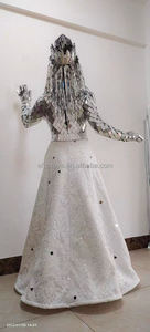 Costume da Coniglio Riflettente OEM, Abito da Regina Argentato, Outfit di Lusso da Donna per Feste in Maschera, Halloween, Matrimoni ed Eventi - Product Image 2