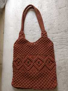 Bolso de mano de algodón tejido a mano para mujer, bandolera con asa trenzada, parte superior abierta, informal, para playa o viaje, con solapa de rombos. - Product Image 1