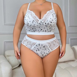 Set Reggiseno Push-Up e Slip Plus Size con Stampa a Foglie Sottile e Regolabile per Donne con Seno Abbondante Intimo a Copertura Totale - Product Image 1