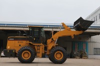 Chinesische Marken-Radlader XG955H mit 5 Tonnen Tragkraft, Klimaanlage und Vollgummireifen zum Verkauf