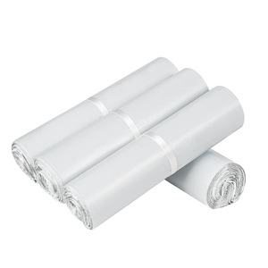 Bolsas de mensajería Yuehong, pequeñas, medianas y grandes, autosellables, blancas, para envíos y embalaje. - Product Image 1